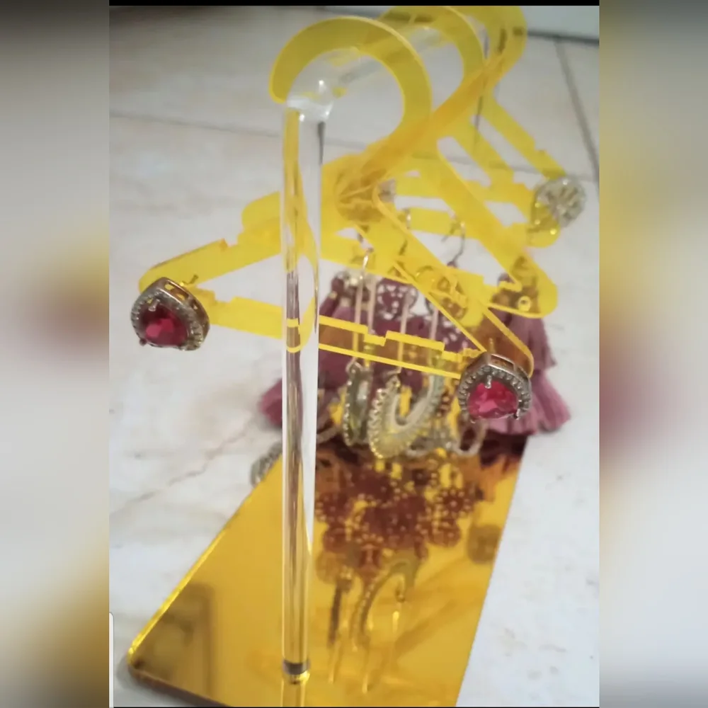 New Acrylic Creative Earring Display Stand - Golden